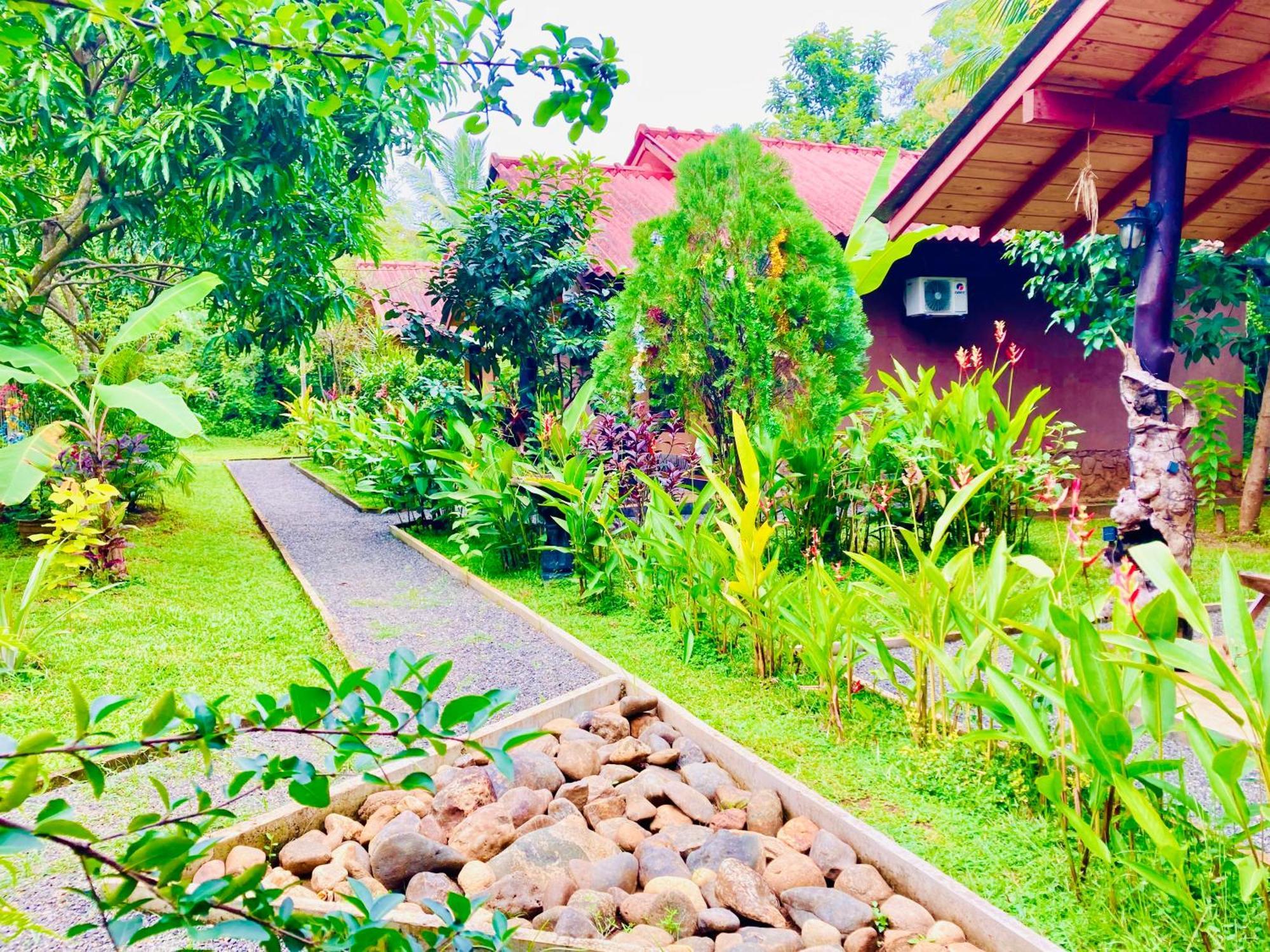Suncity Privacy Cottages Udawalawe Exterior photo